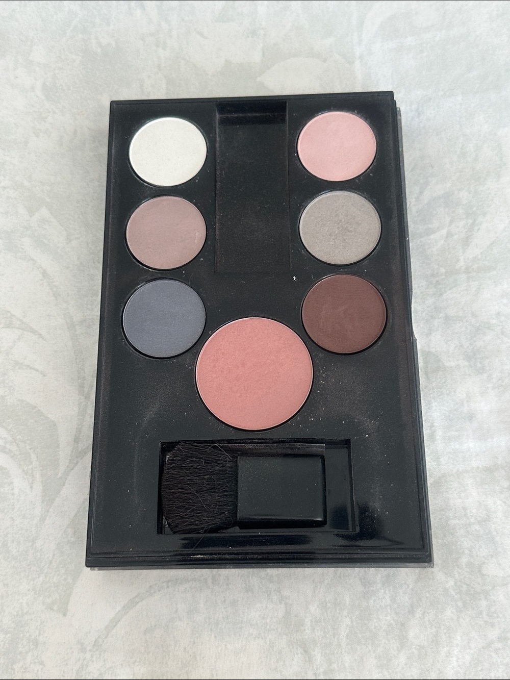 Elizabeth Arden Pink & Neutral Eyeshadow and Blush Palette